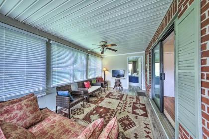 Pet-Friendly Waterfront Hayesville Cottage! - image 13