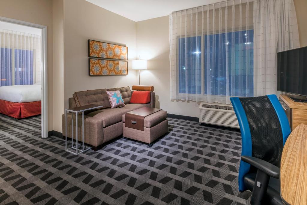 Towneplace Suites By Marriott Hays - image 5