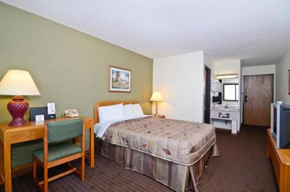 AmeriVu Inn and Suites - Hayward - image 15