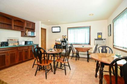 AmeriVu Inn and Suites - Hayward - image 3