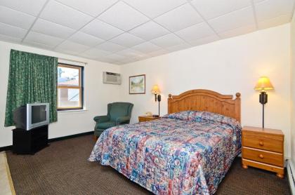 AmeriVu Inn and Suites - Hayward - image 9