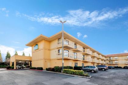 La Quinta by Wyndham Oakland - Hayward - image 14