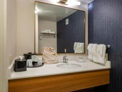 Fairfield Inn by Marriott Hazleton - image 12