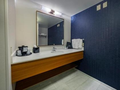 Fairfield Inn by Marriott Hazleton - image 6