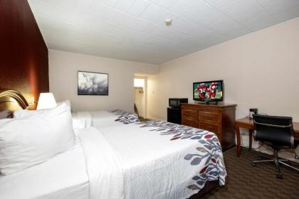 Red Roof Inn & Suites Hazleton - image 9