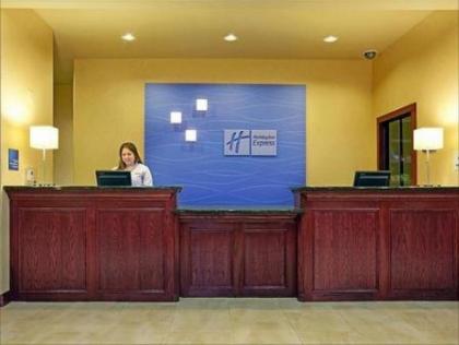 Holiday Inn Express Hotel & Suites Hearne - image 16