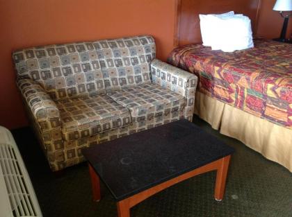 Budgetel Inn and Suites - image 12