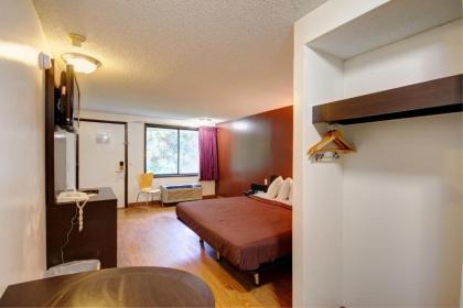 Americas Best Value Inn Heath-Newark - image 15