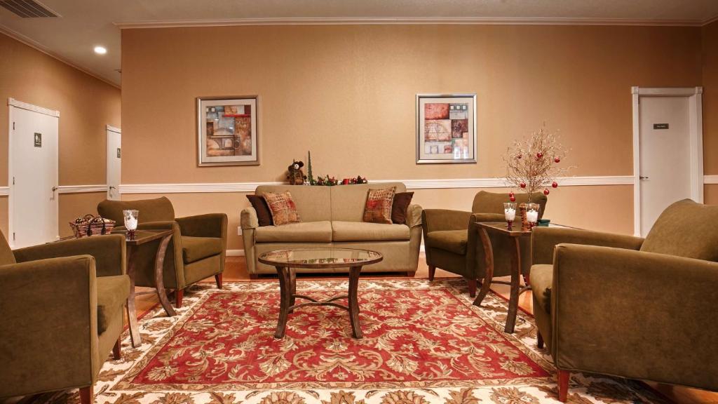 Best Western Hebbronville Inn - image 3