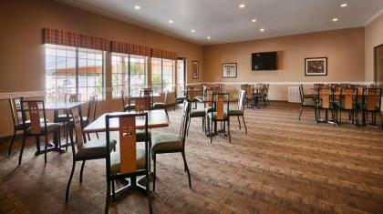 Best Western Hebbronville Inn - image 4