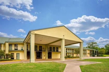 Quality Inn & Conference Center - image 1