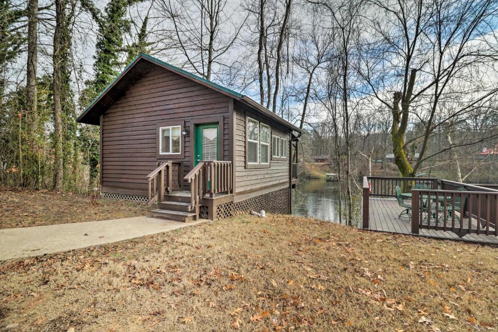 Cozy Heber Springs Cabin with Deck and Dock! - main image