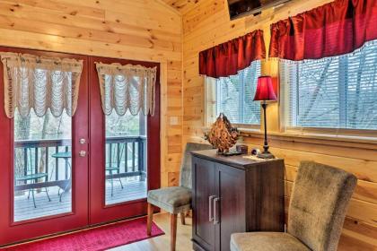 Cozy Heber Springs Cabin with Deck and Dock! - image 2