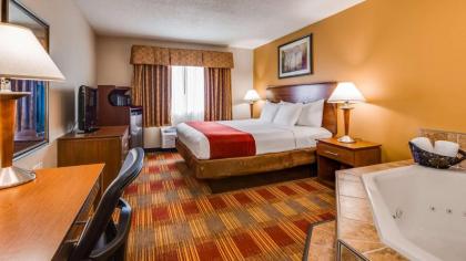 Best Western Lakewood Inn - image 12