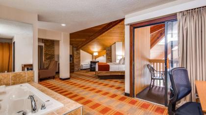 Best Western Lakewood Inn - image 13