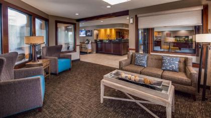 Best Western Lakewood Inn - image 8