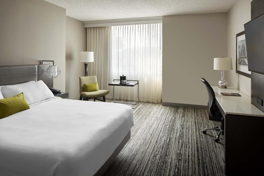 Marriott Cincinnati Airport - image 5