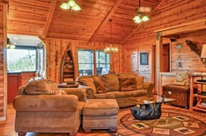 Rustic Cabin with Hot tub 2 mi to Unicoi State Park