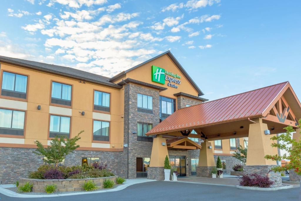 Holiday Inn Express and Suites Helena an IHG Hotel - image 7