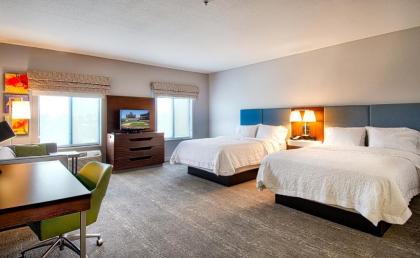 Hampton Inn & Suites Hemet - image 10