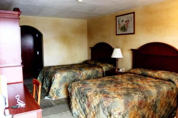 Summit Inn Hempstead - image 5