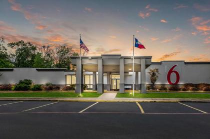 Motel 6-Henderson TX - image 4