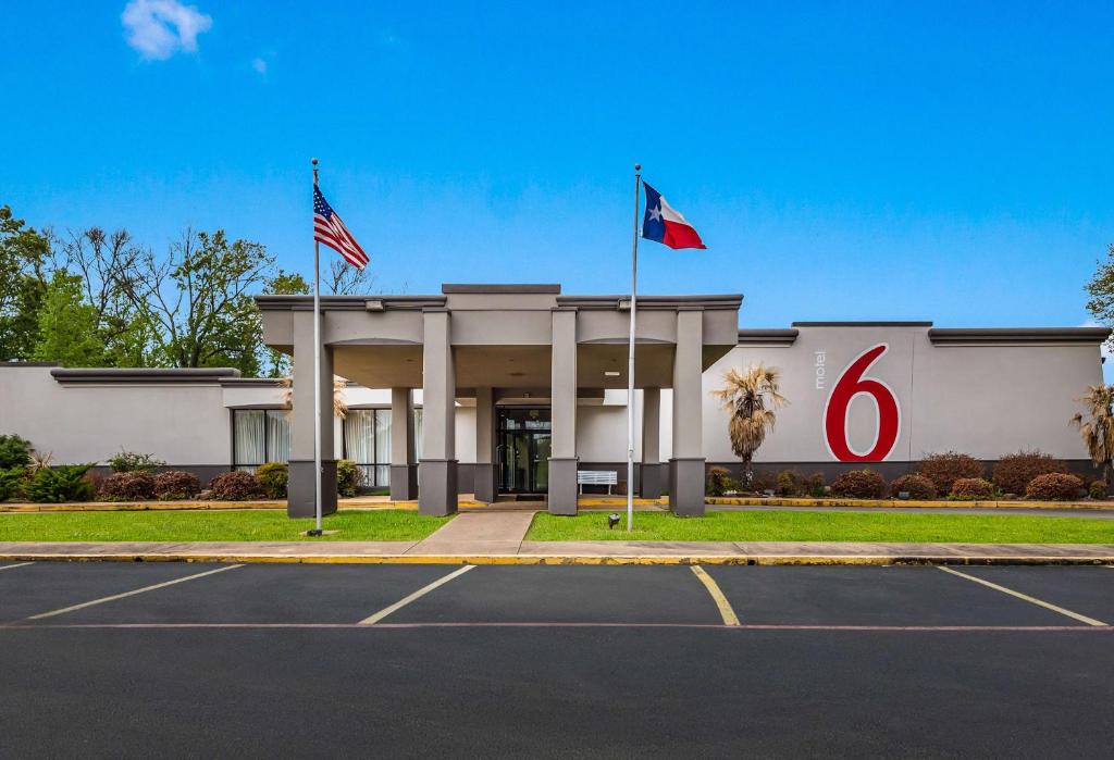 Motel 6-Henderson TX - image 7