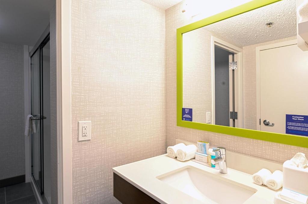 Hampton Inn Richmond-West Innsbrook - image 2