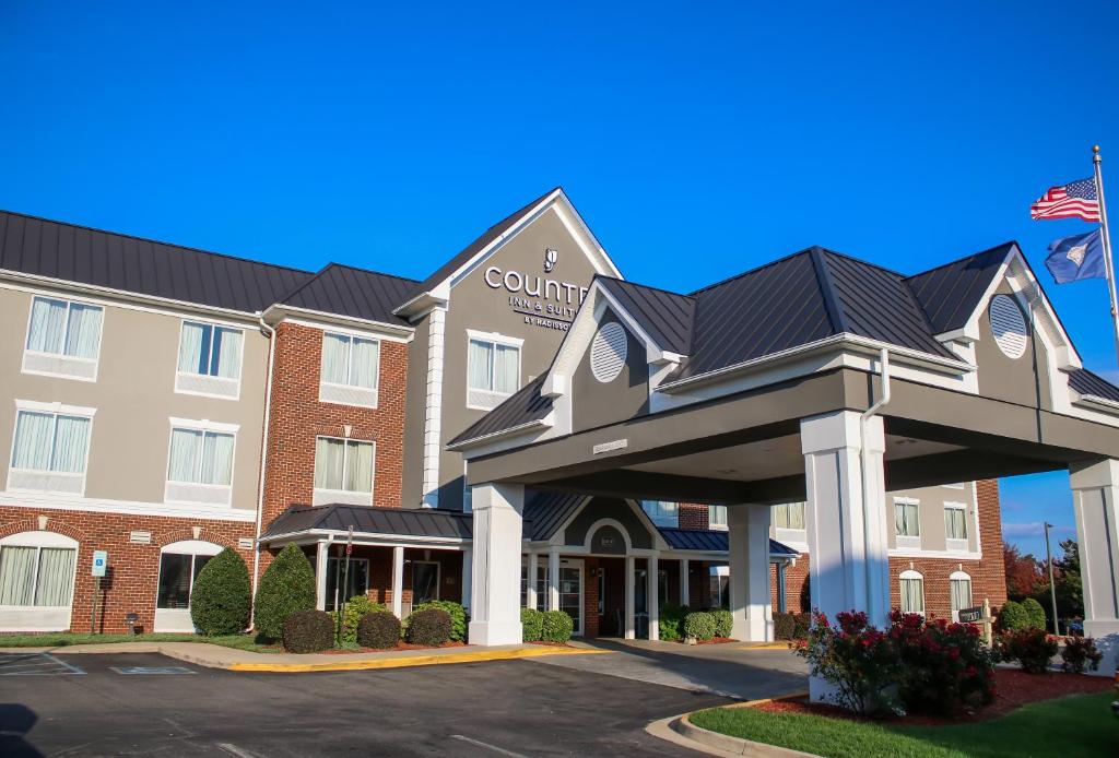 Country Inn & Suites by Radisson Richmond West at I-64 VA - image 5