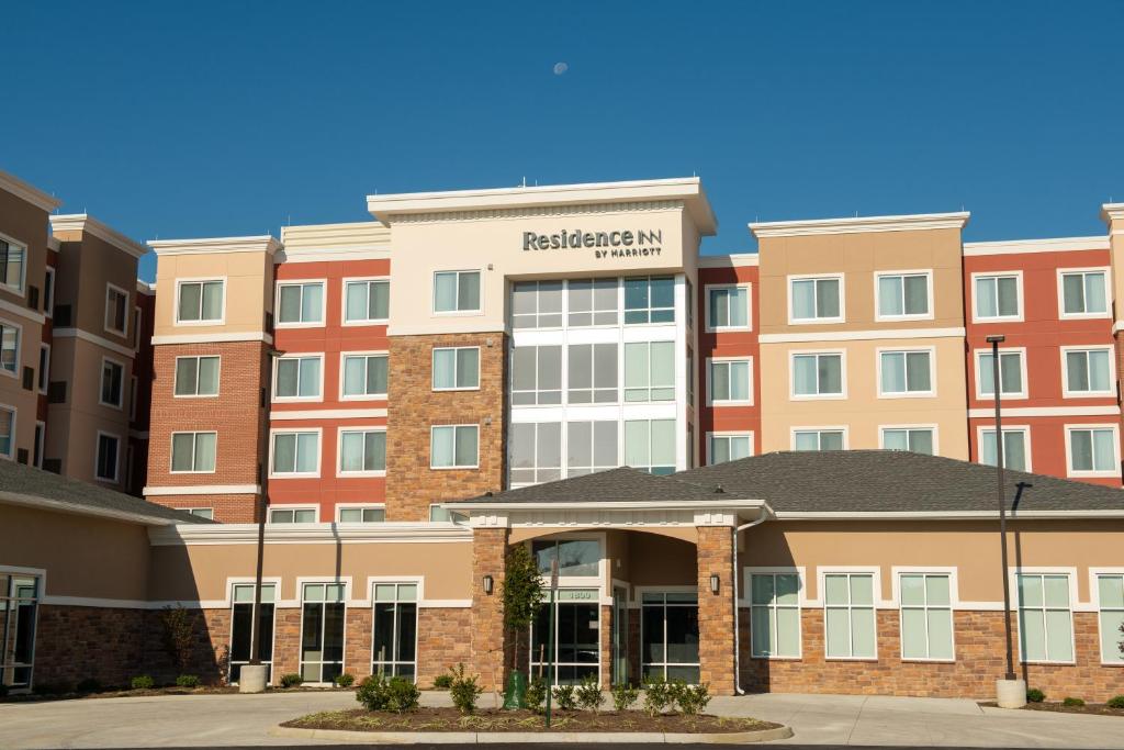 Residence Inn by Marriott Richmond at the Notch - image 6