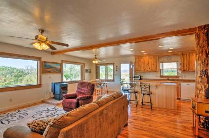 Cozy Henrieville Cabin with Porch Near Bryce Canyon! - image 12