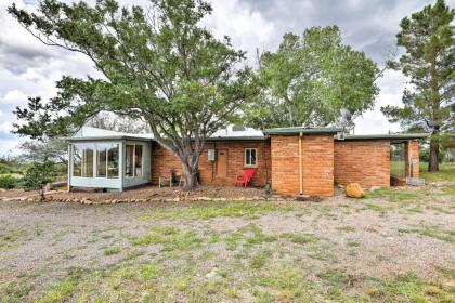 Apache Point Ranch House with Carr Canyon Views! - image 7