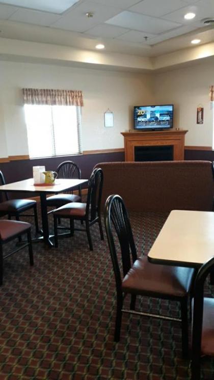 Herington Inn and Suites - image 2