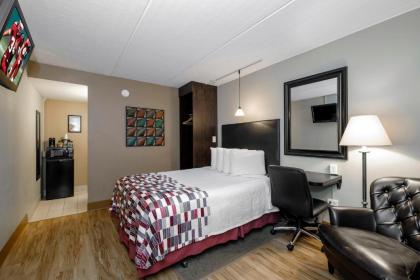 Red Roof Inn and Suites Herkimer - image 4