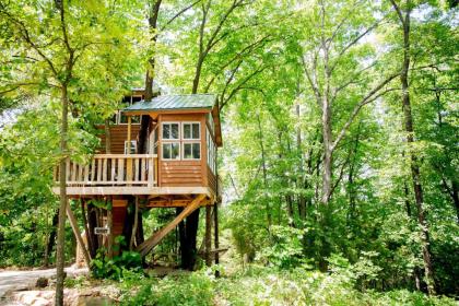 the Cottage treehouses Hermann Missouri