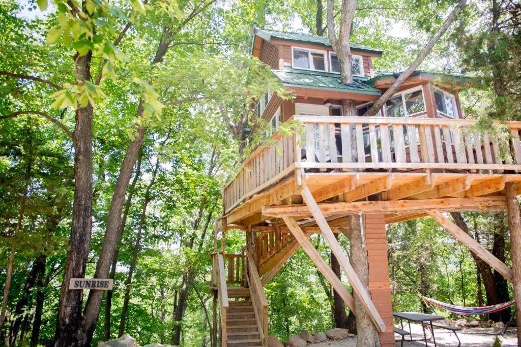 The Cottage Treehouses - image 2