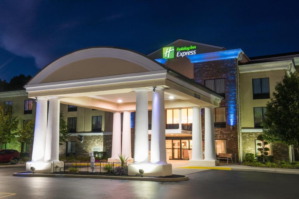 Holiday Inn Express & Suites - Sharon-Hermitage an IHG Hotel - main image