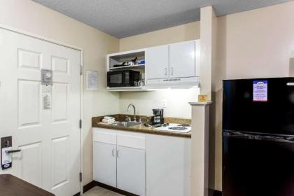 Suburban Extended Stay Hotel Hermitage - image 8