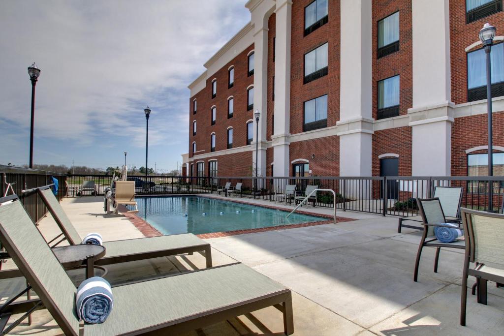 Hampton Inn Hernando MS - image 4