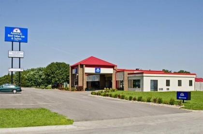 Americas Best Value Inn & Suites Hesston - image 1