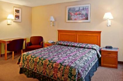 Americas Best Value Inn & Suites Hesston - image 11