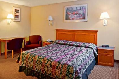 Americas Best Value Inn & Suites Hesston - image 15