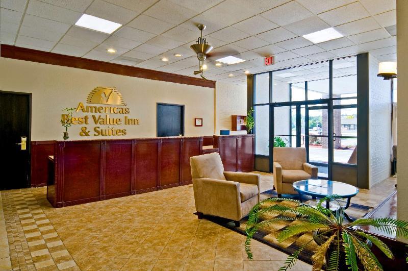 Americas Best Value Inn & Suites Hesston - image 3