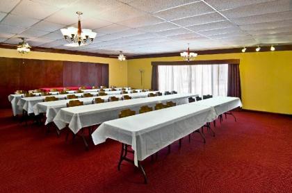 Americas Best Value Inn & Suites Hesston - image 6