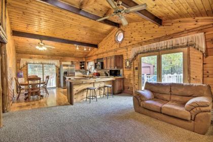 Pet-Friendly Raystown Lake Cabin with Deck and BBQ! - image 10