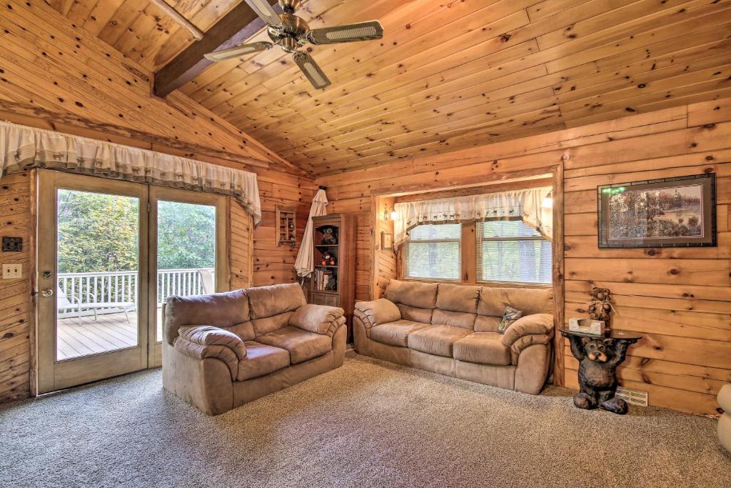 Pet-Friendly Raystown Lake Cabin with Deck and BBQ! - image 2