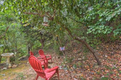 Frog Leap Hiawassee Cabin with Blue Ridge Mtn Views - image 10