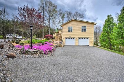 Retreat with Deck in Chattahoochee National Forest! - image 2