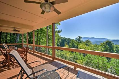 Hiawassee Home with Views Less than 1 mi to Lake Chatuge Hiawassee