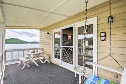 Townhome with Fire Pit Lake View Pets Welcome! - image 1